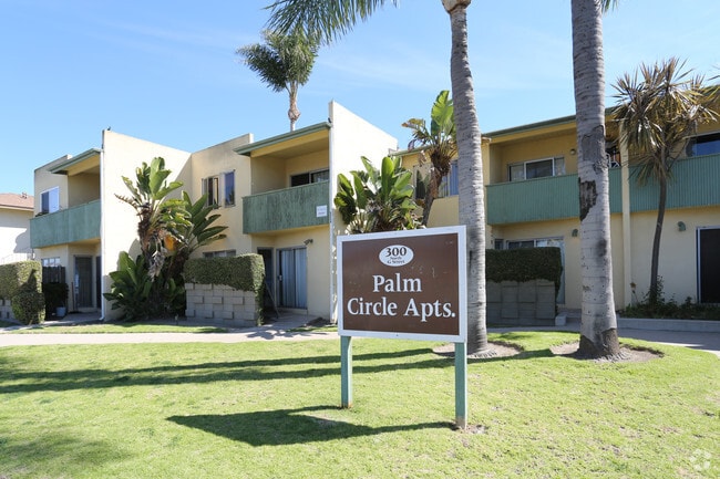 Building Photo - Palm Circle