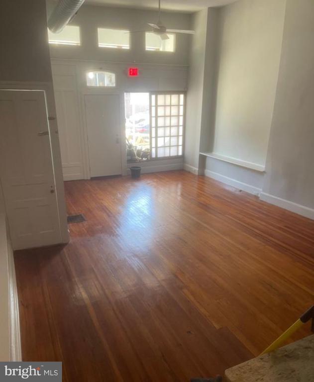 Building Photo - 2815 W Girard Ave