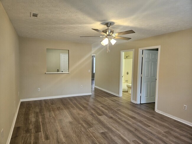 Photo - 1130 Micha Way House