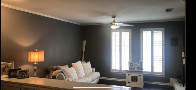 Foto del edificio - 2801 Foxcroft Rd