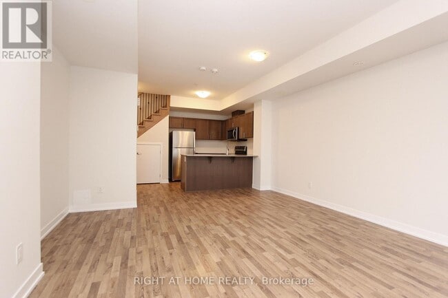 Building Photo - 1460 Whites Rd N