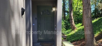 Building Photo - 6404 137th Ave NE