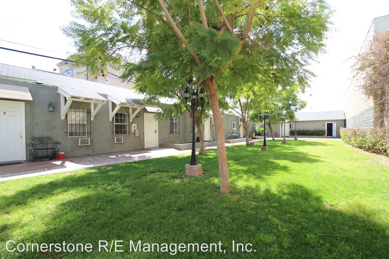 Primary Photo - 3774 Roosevelt St