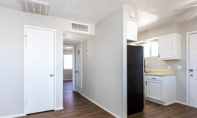 Foto del edificio - 819 N Arbor Ave