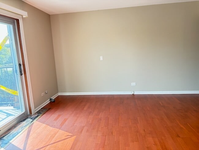 Building Photo - 3856 S Parkway Dr