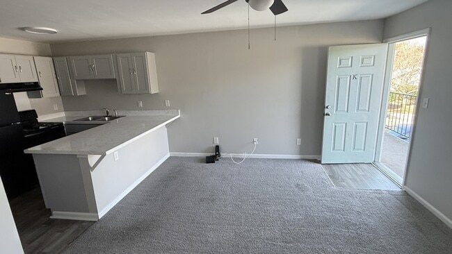 Living Room - Guilford Place Apartments.