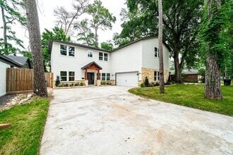 Building Photo - 10038 Westview Dr