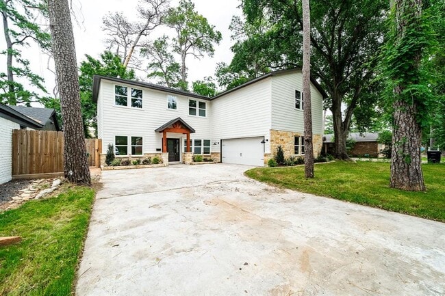 Building Photo - 10038 Westview Dr