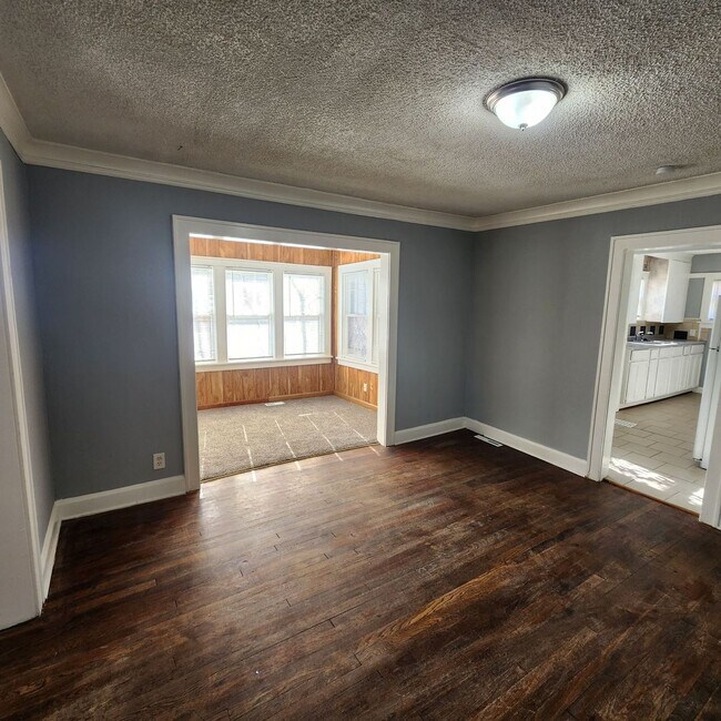 Building Photo - 3-Bedroom, 1-Bathroom home in Kansas City ...
