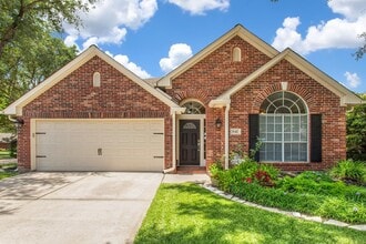Building Photo - 642 Avery Dr