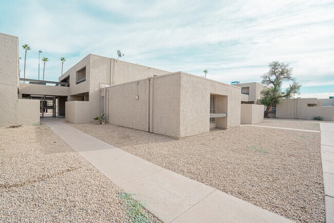 Foto del edificio - 2644 N 43RD AVE UNIT B7, PHOENIX AZ