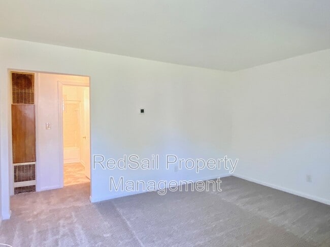 Building Photo - 9220 Rippard Ave