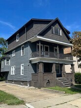 Building Photo - 789 Wayside Rd