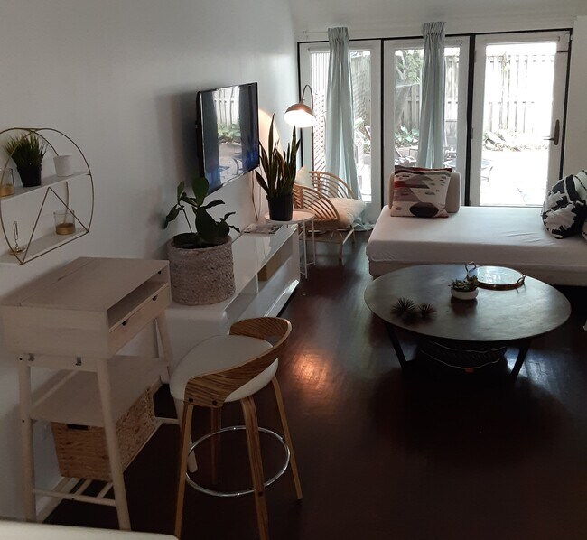 Foto del edificio - 2326 Pennyroyal Terrace
