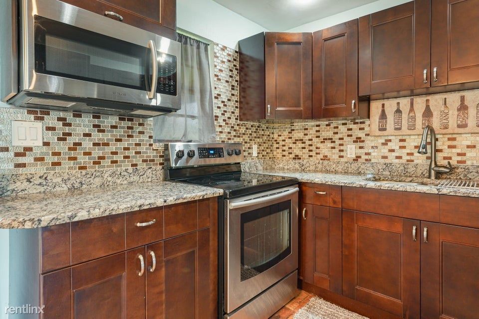 Foto principal - 3 br, 2 bath House - 828 Mango Dr