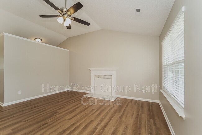 Building Photo - 1711 Hudson Graham Ln