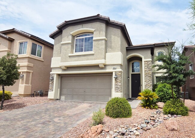 Building Photo - Spacious 3 Bed + Loft & Den with Soaring Ceilings