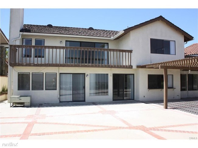 Foto del edificio - 16227 Glencove Dr