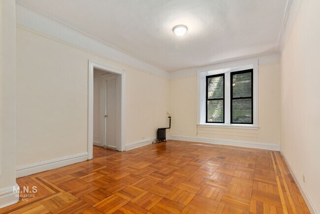 Building Photo - 11 Seaman Avenue