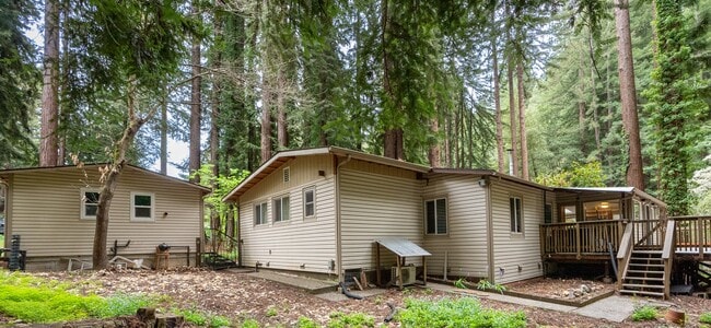 Building Photo - 150 Evergreen Rd