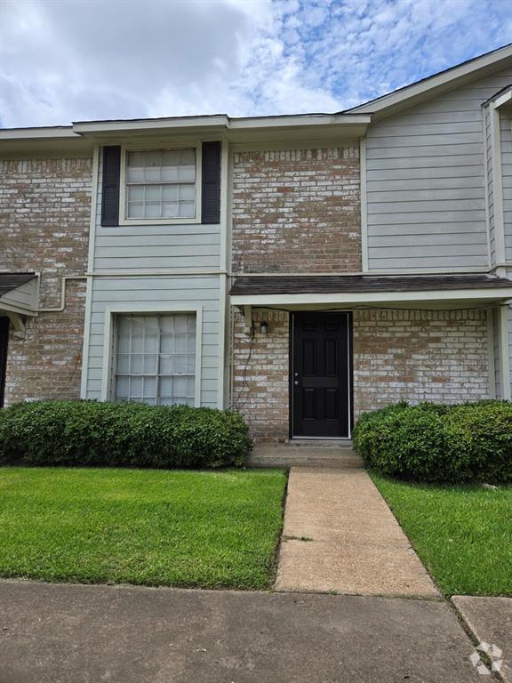 Building Photo - 13522 Castilian Dr