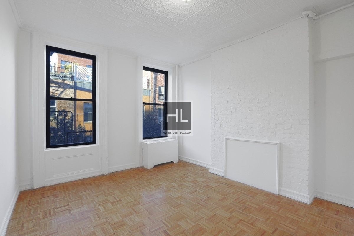 Primary Photo - 20 Cornelia St