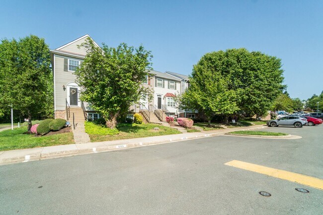 Photo - CONDO IN DUMFRIES NEAR QUANTICO FOR RENT