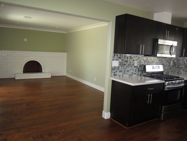 Foto del edificio - Immaculate/Remodeled Pittsburg home 3/2