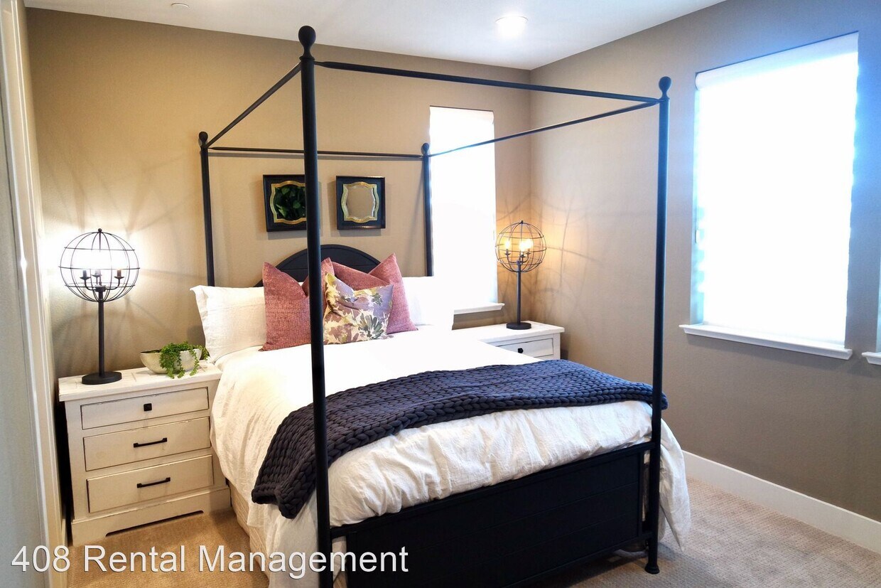 Foto principal - 1340 Civic Center Dr