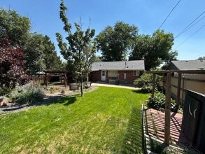 Building Photo - 6527 Otis St