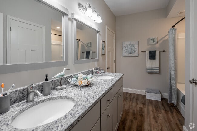 Interior Photo - Bristol Ridge