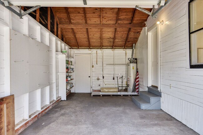 Foto del edificio - 3 Bed, 2 Bath Home in the Saint Streets!