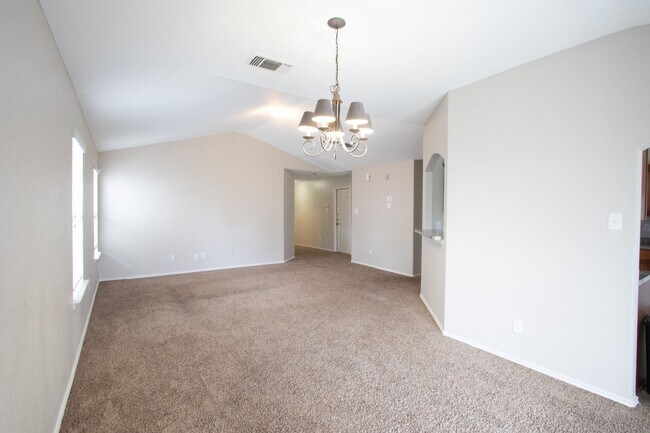 Foto del edificio - NICE 3 BR IN DESIRED SCHERTZ LOCATED NEAR ...