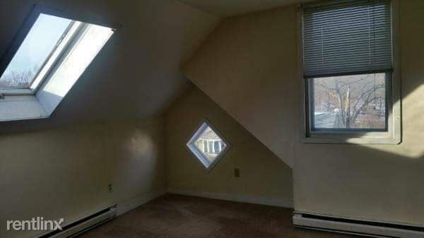 Foto del edificio - 14 Riverview Ave
