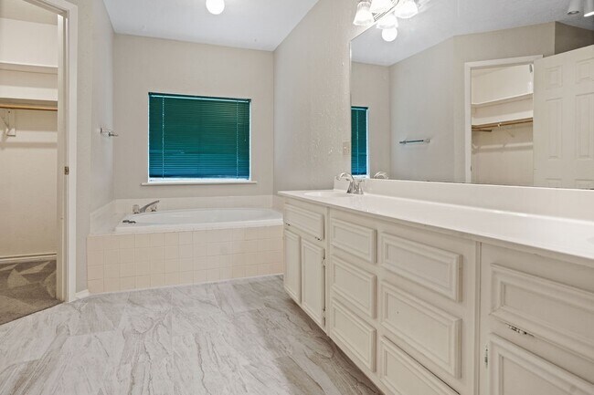 Foto del edificio - 28736 Waikiki Ln