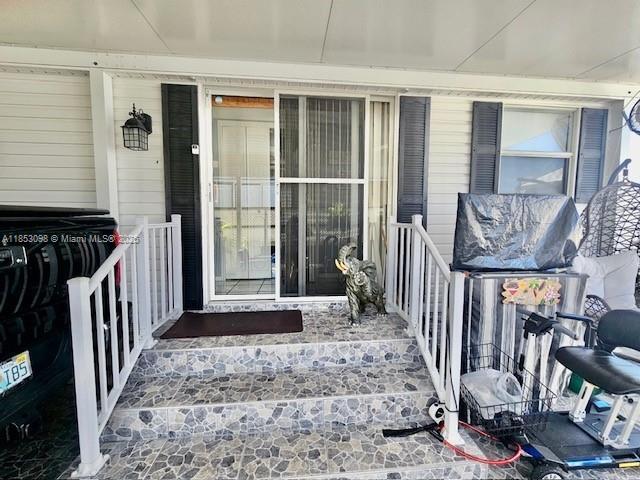 Foto del edificio - 325 Lone Pine Ln
