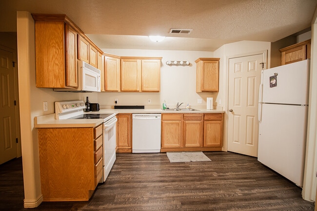 Foto del edificio - 352 W 13130 S