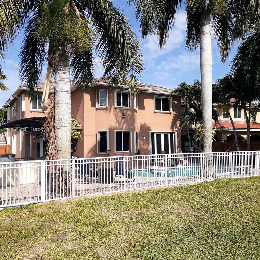Building Photo - 6913 SW 163rd Pl