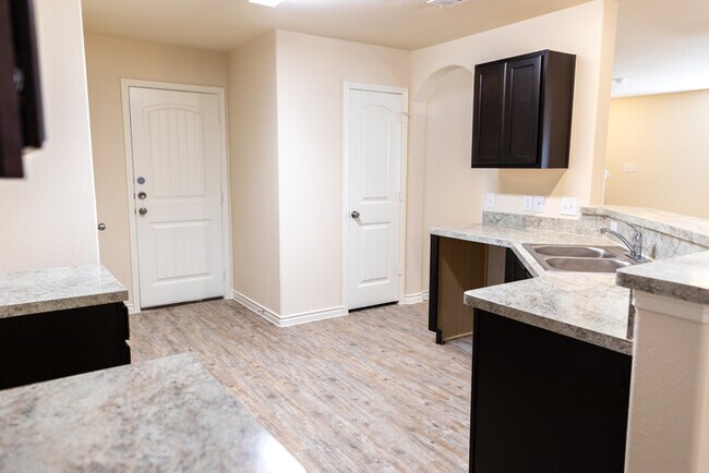 Building Photo - Carol Oaks- 1416 Chase Canyon Way, Fort Wo...