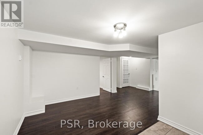 Building Photo - 301 Banksia Ct