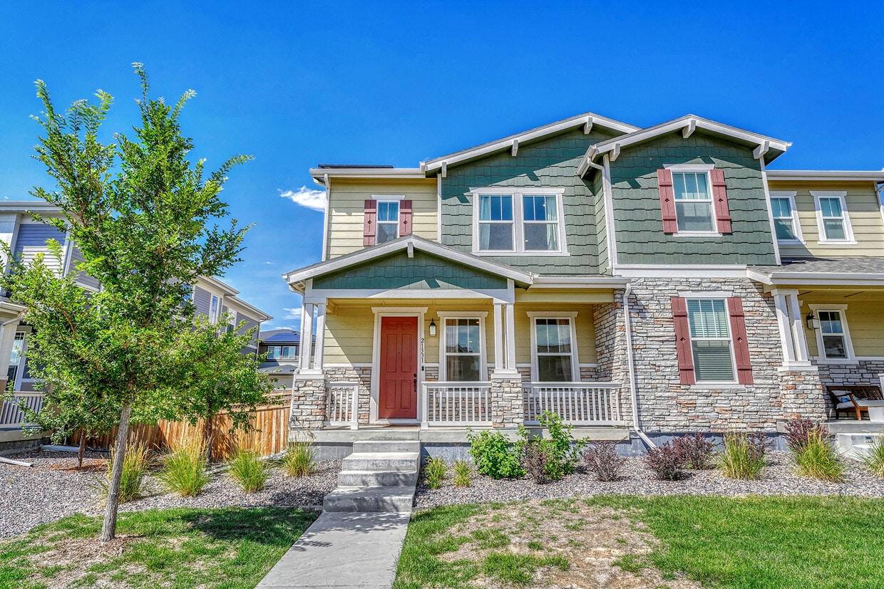 Primary Photo - Charming 3-Bed Home in Painted Prairie