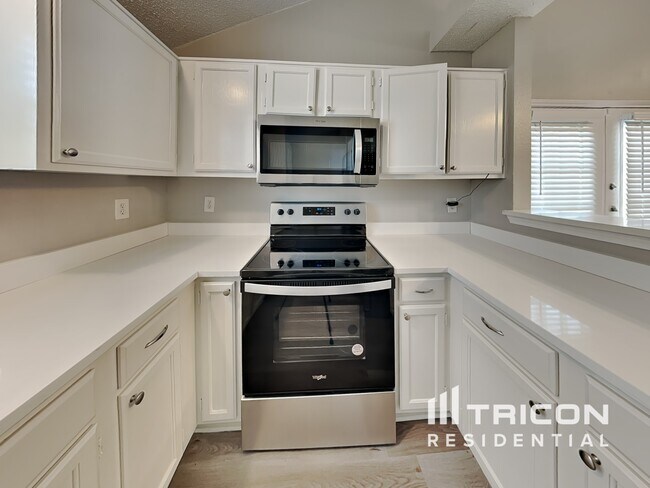 Building Photo - 712 Meadowcreek Ct