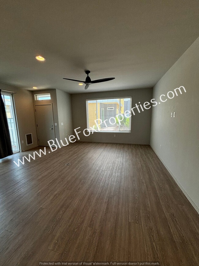 Building Photo - 8671 E Ultra Dr