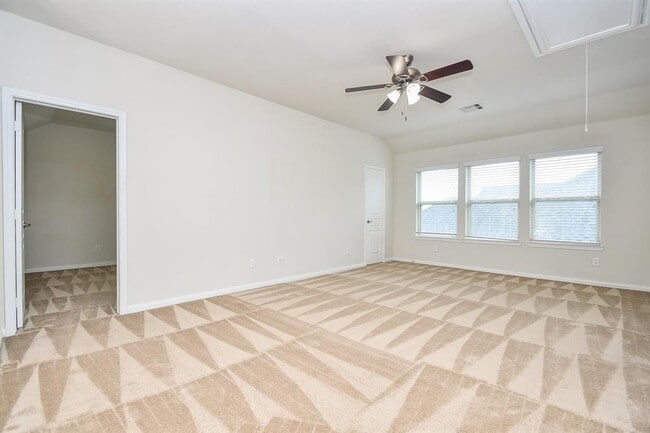 Building Photo - 30217 Live Oak Way