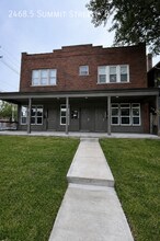 Building Photo - 2468.5 Summit St