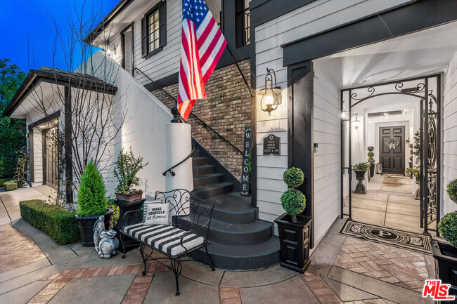 Building Photo - 25550 Prado De Oro