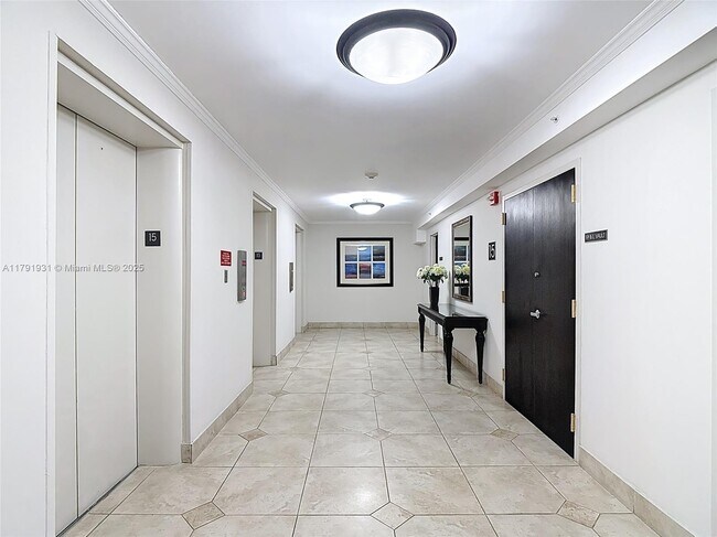 Foto del edificio - 2801 NE 183rd St