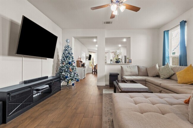 Foto del edificio - 2303 Starks Ave