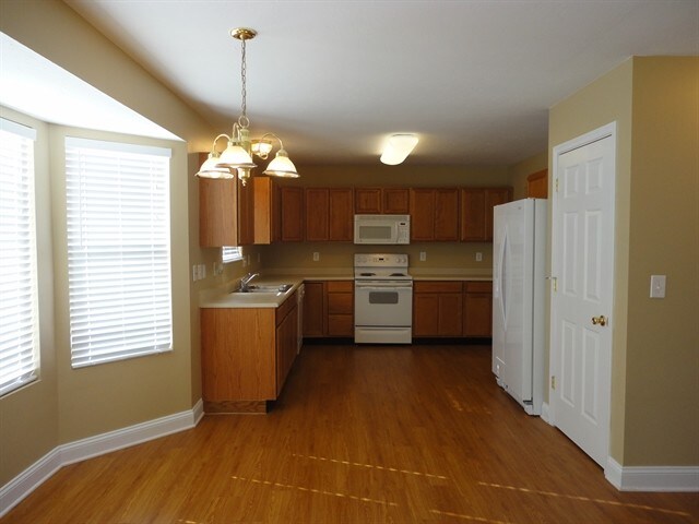 Foto del edificio - 1455 Woodside Dr