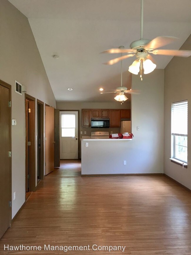 Building Photo - 4 br, 2 bath House - 1321 Valley Creek Lane